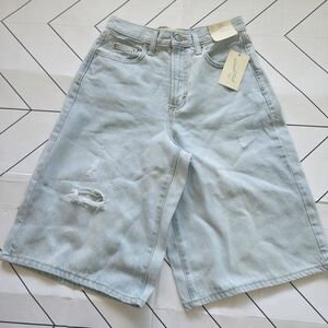 Universal Thread Women's High-Rise Long Short, Size 2.